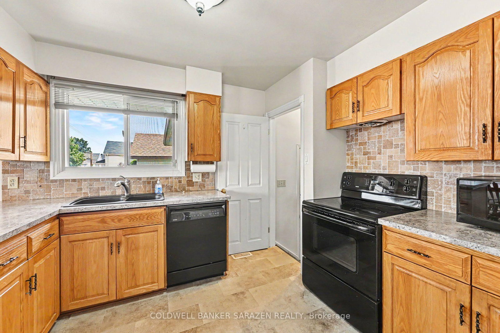68 TIERNEY Street S • Arnprior, ON photo 15