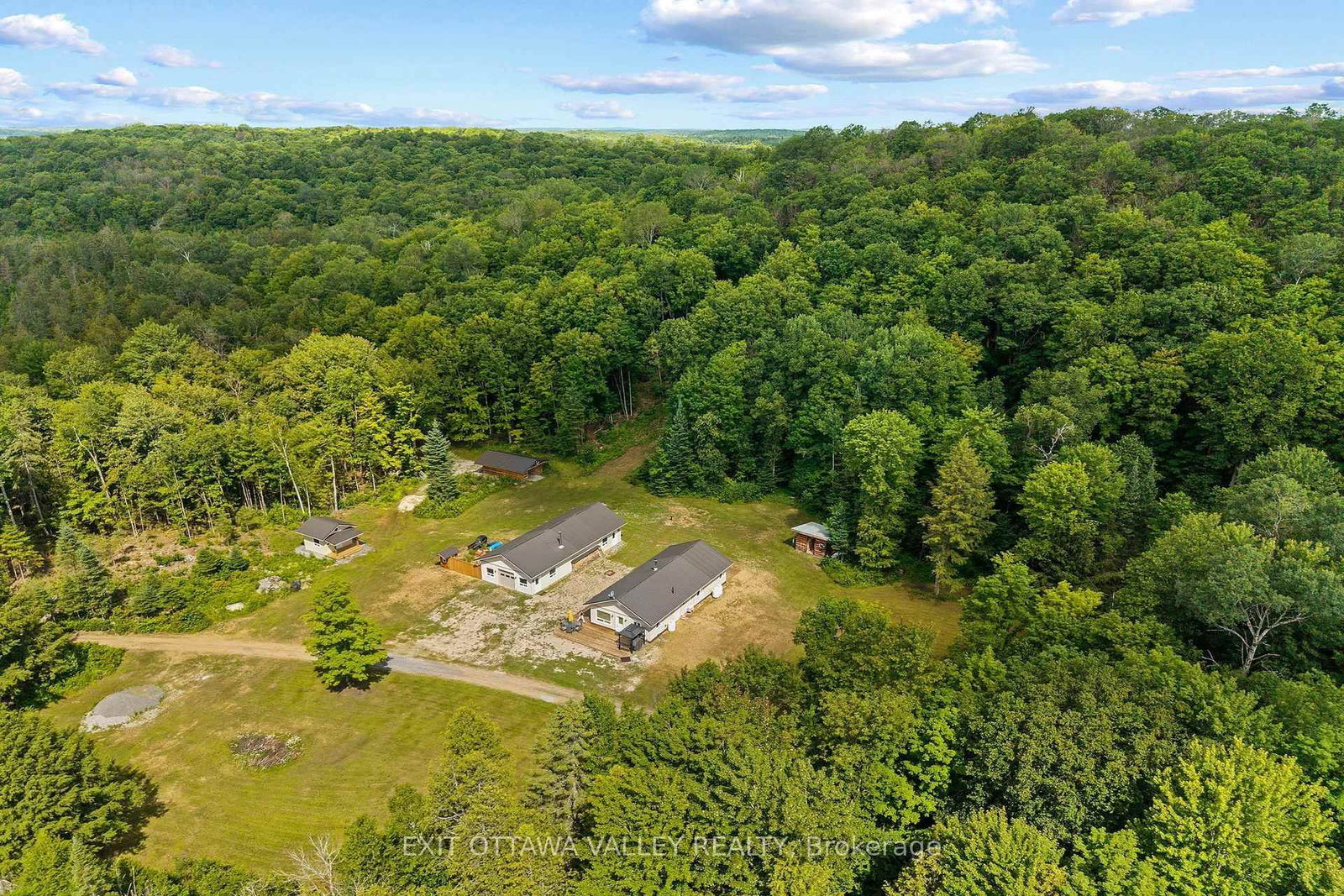 495 Gravel Pit Lane • Coe Hill, ON photo 1
