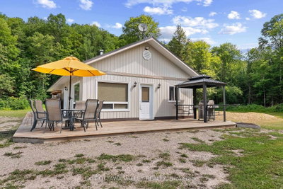 495 Gravel Pit Lane • Coe Hill, ON photo 2