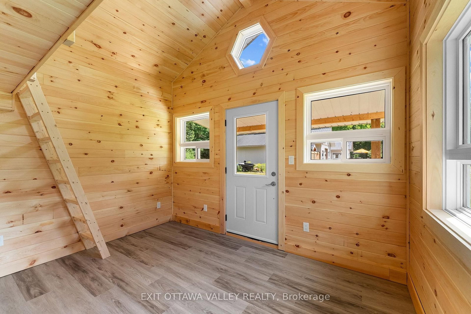 495 Gravel Pit Lane • Coe Hill, ON photo 21