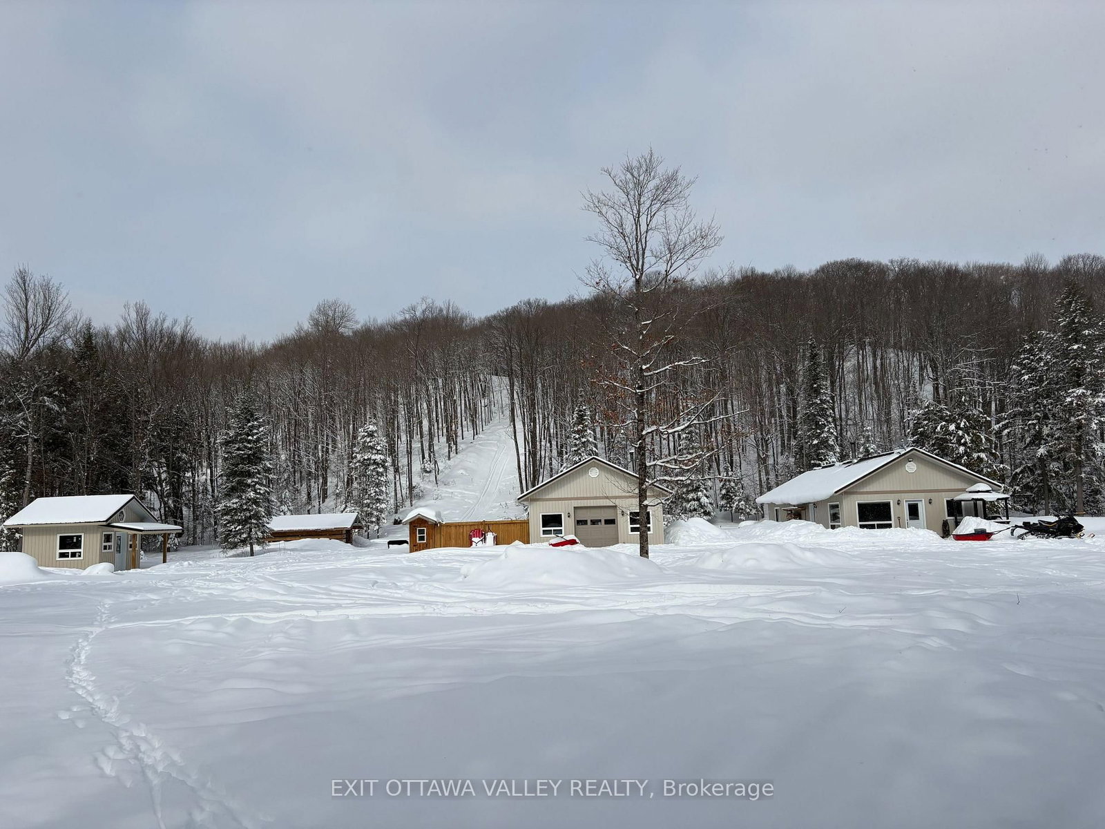495 Gravel Pit Lane • Coe Hill, ON photo 42