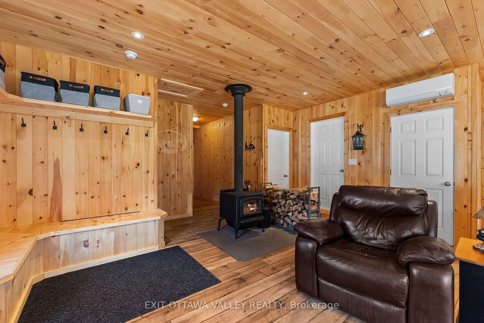 495 Gravel Pit Lane • Coe Hill, ON photo 6