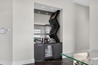 1705 Fiddlehead Place S • #409 • London North, ON photo 8
