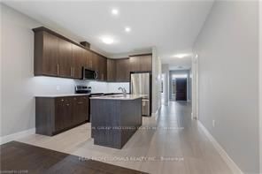 Unit 1363 — 1375 WHETHERFIELD Street — photo 4