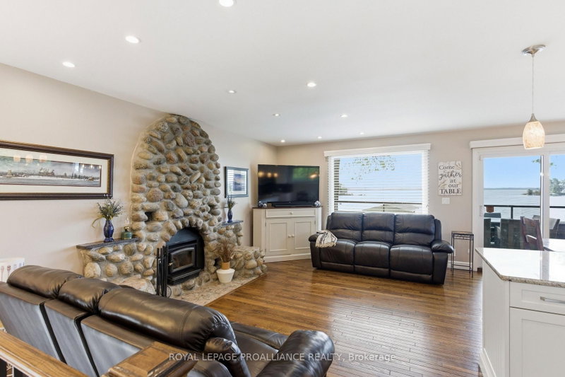 23 Moon Road