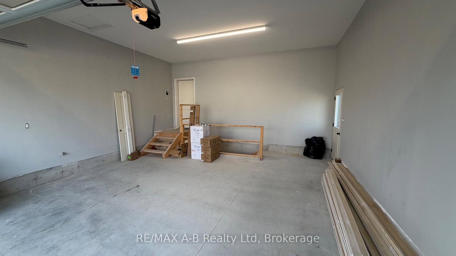 8 Orchard Drive • Stratford, ON photo 28