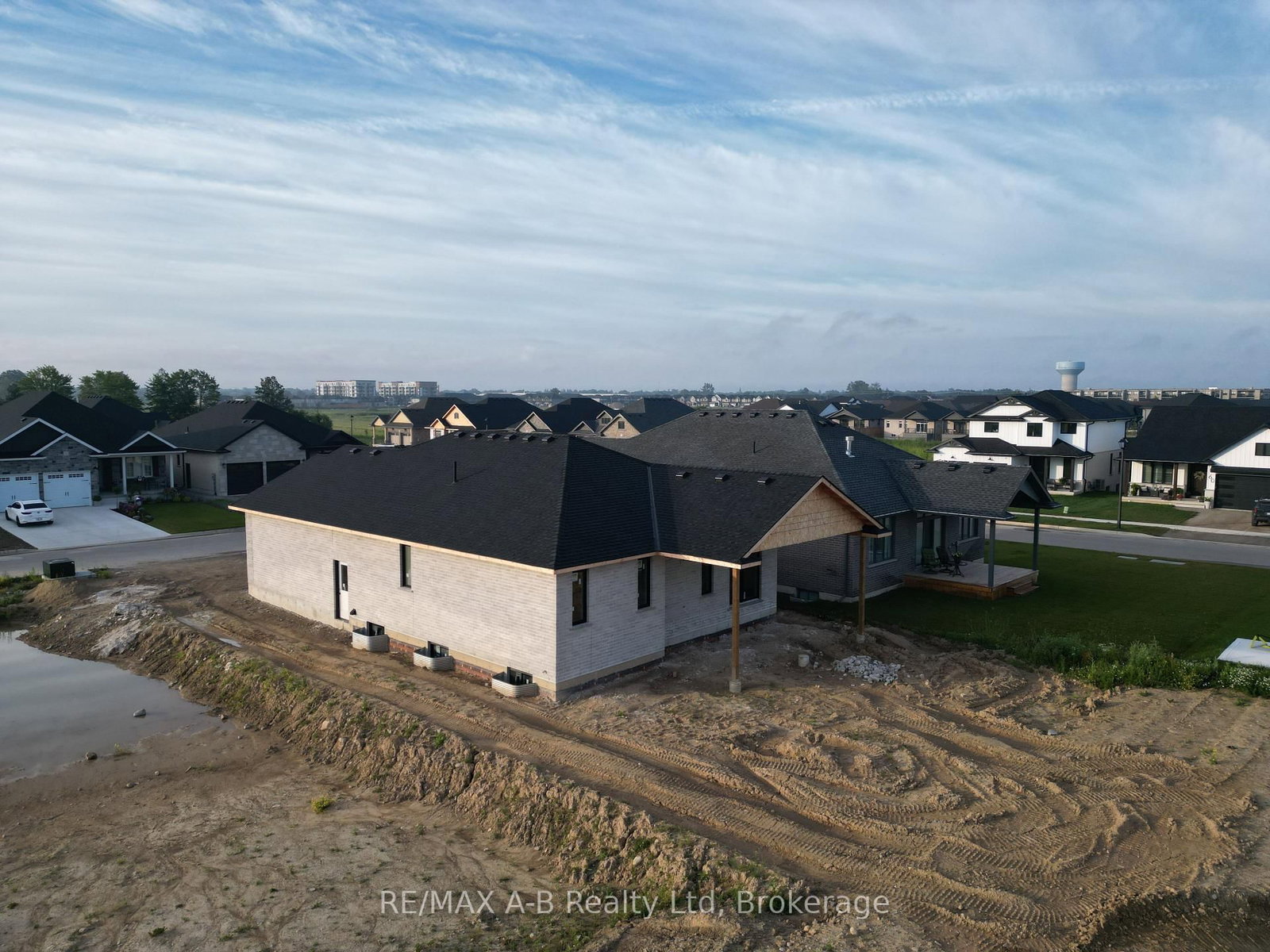 8 Orchard Drive • Stratford, ON photo 31