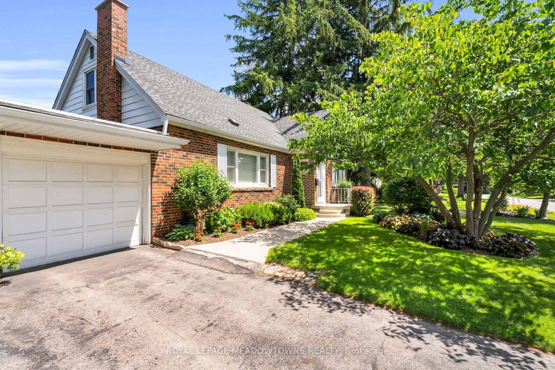 33 Parker Avenue