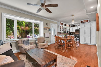 484 Mutual Street • Ottawa, ON photo 5