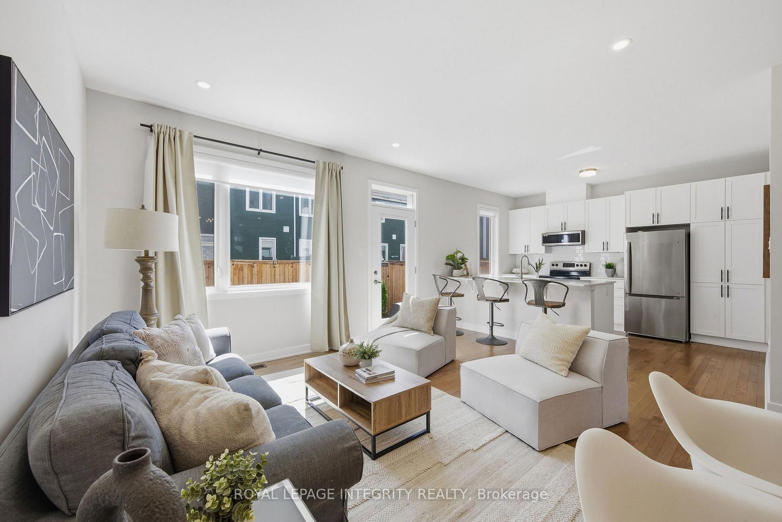 2005 Postilion Street • Richmond, ON photo 8