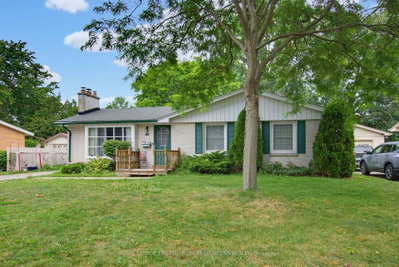 102 Honeysuckle Crescent