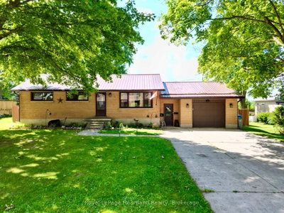 23 York Crescent — photo 2