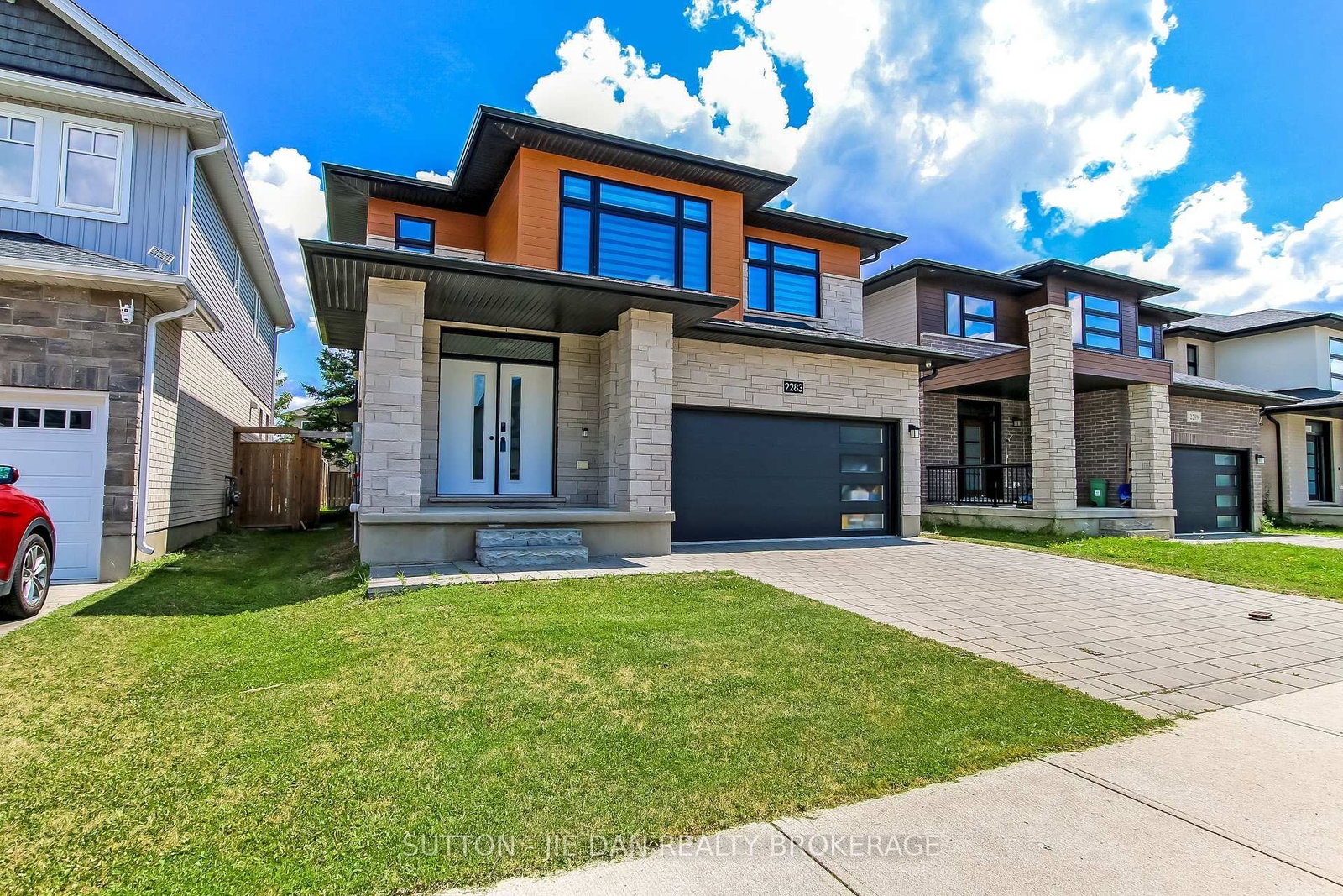 2283 Tokala Trail, London North