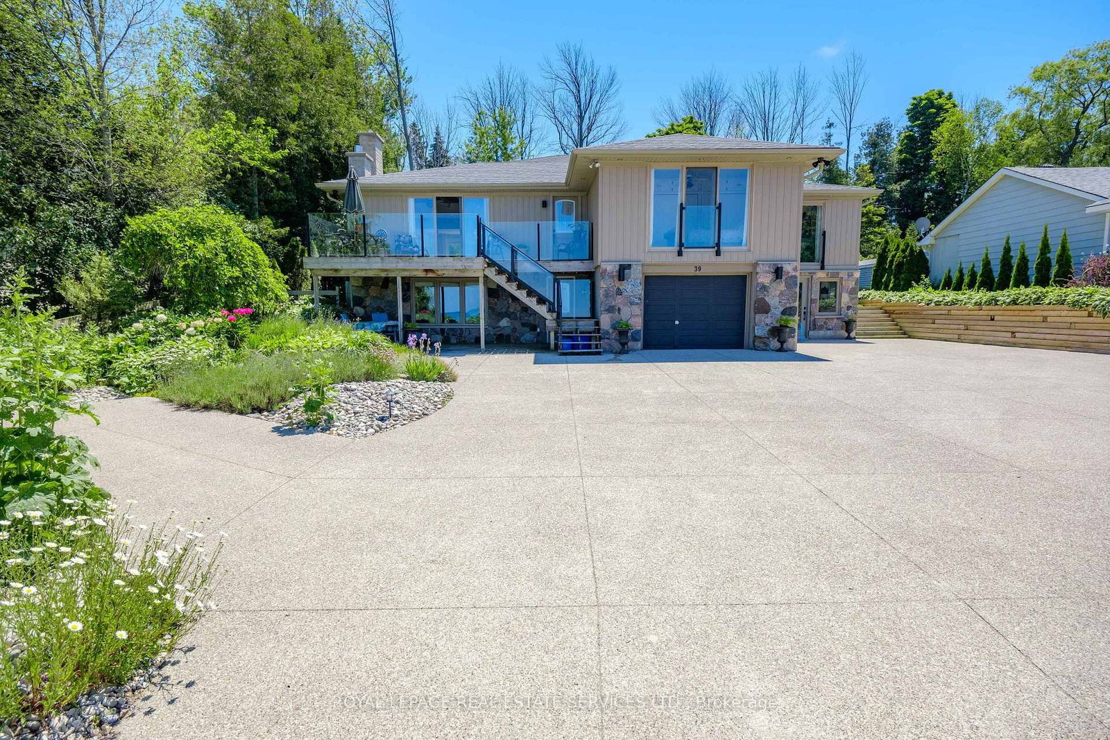 39 Goderich Street • Kincardine, ON photo 7