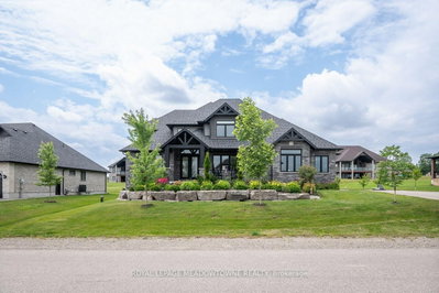 30 Charles Currie Crescent