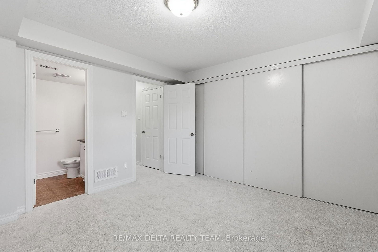 2333 Esprit Drive • #121 • Ottawa, ON photo 25