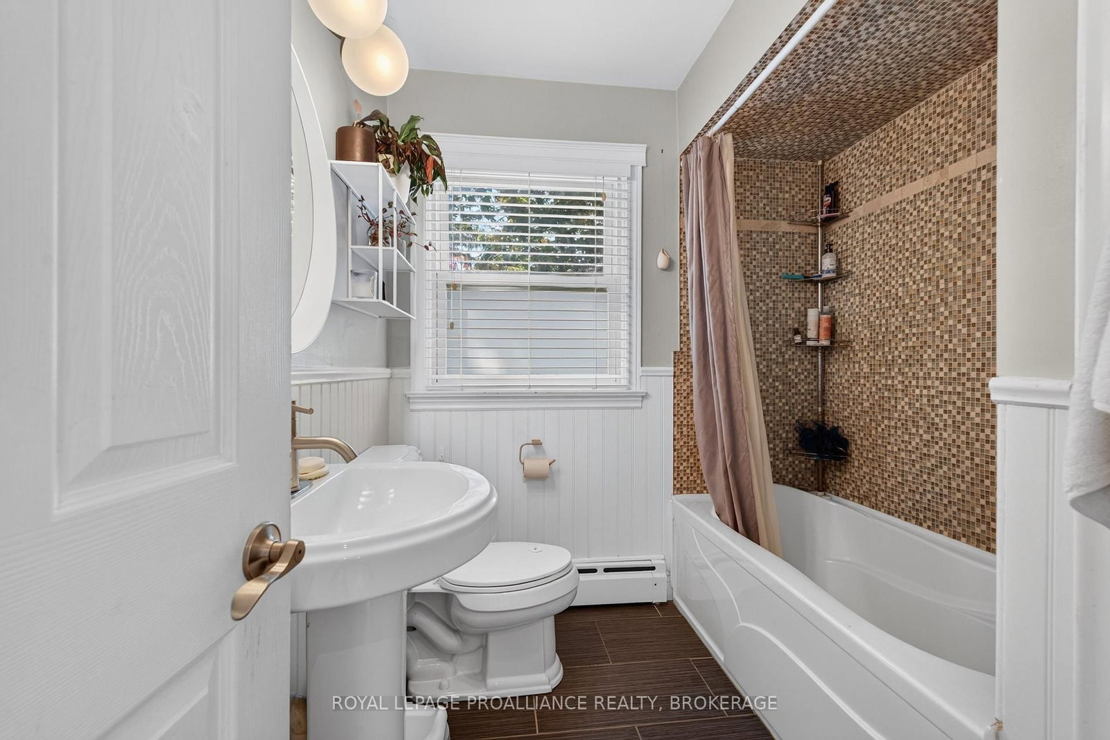 27 Elizabeth Avenue • Kingston, ON photo 18