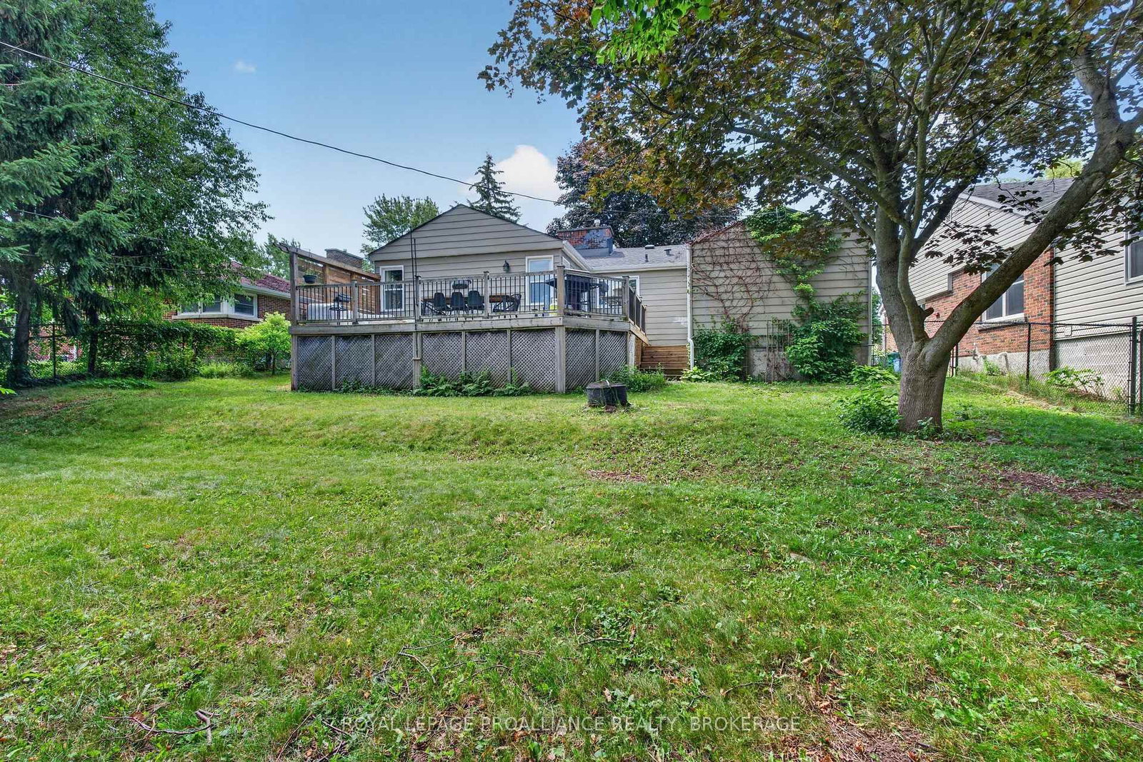 27 Elizabeth Avenue • Kingston, ON photo 29