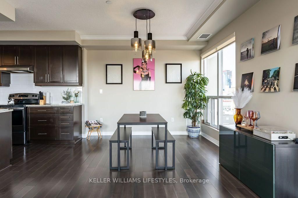 804 - 330 RIDOUT Street N, London East 4
