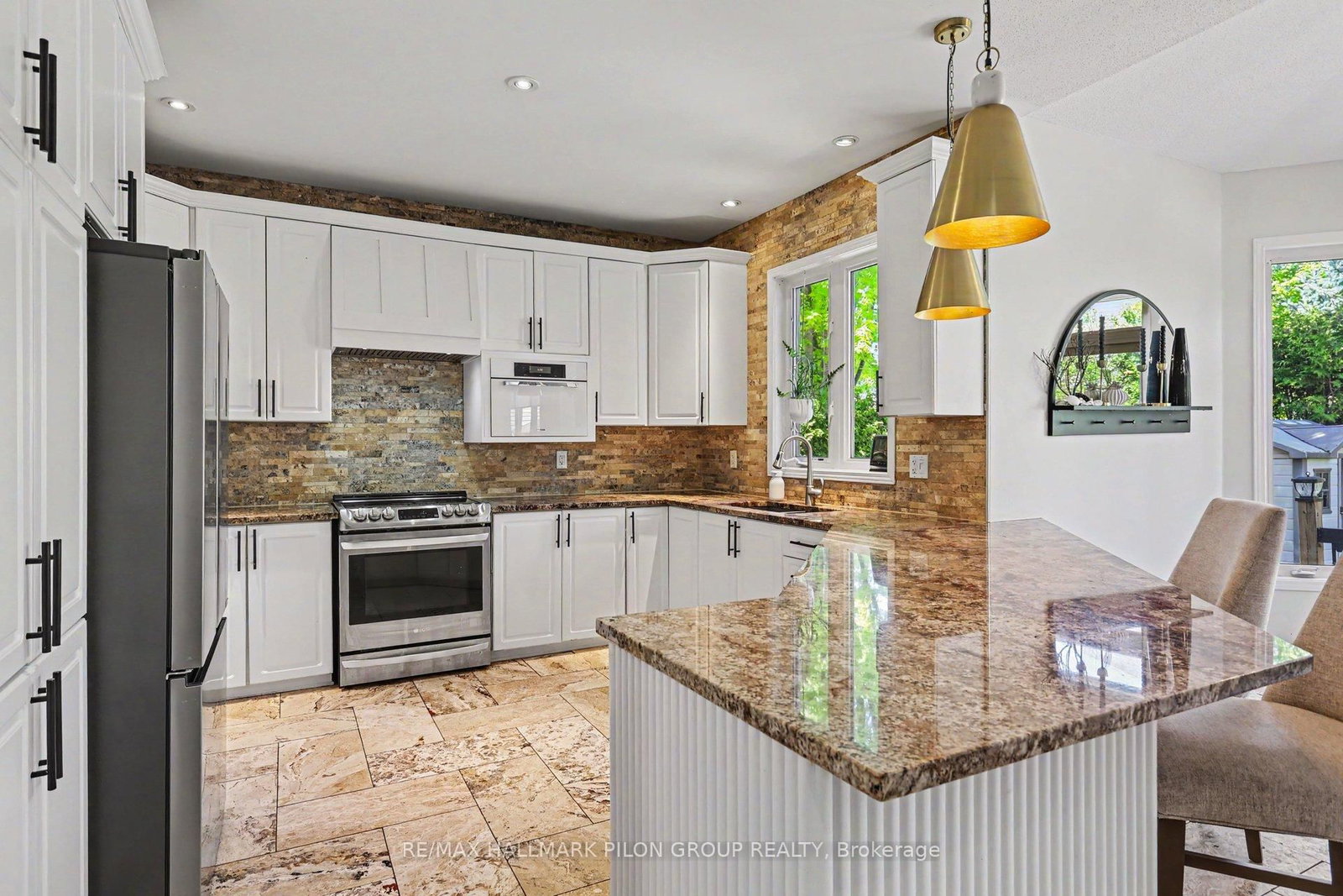 2139 Valin Street • Orleans, ON photo 8