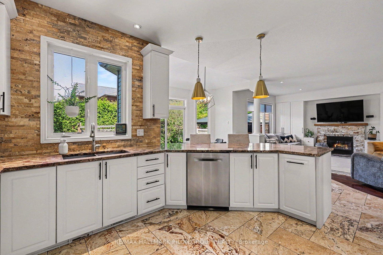 2139 Valin Street • Orleans, ON photo 9
