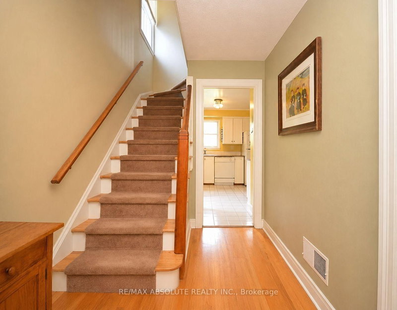 1 ARUNDEL Avenue