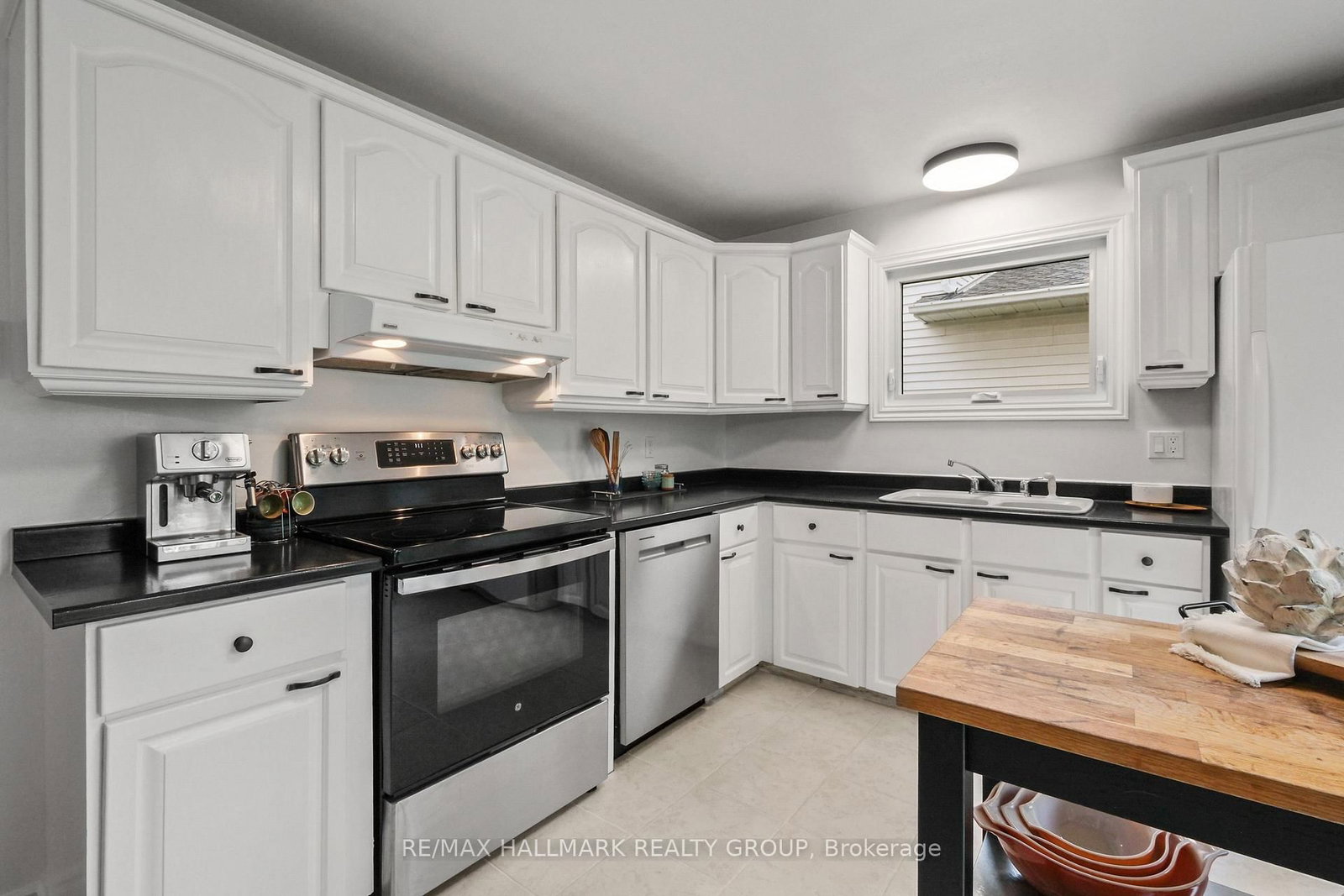 6398 Glen Knolls Drive • Orleans, ON photo 11