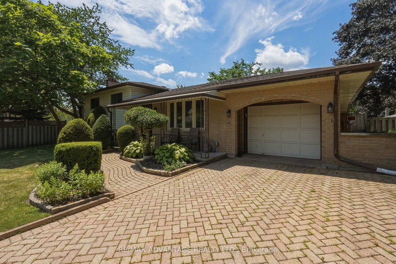 120 Champlain Crescent