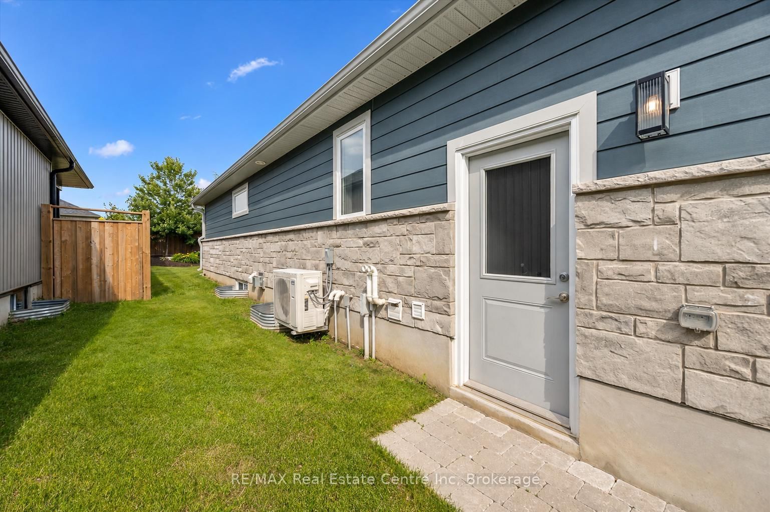 33 Waterloo Street • Centre Wellington, ON photo 26
