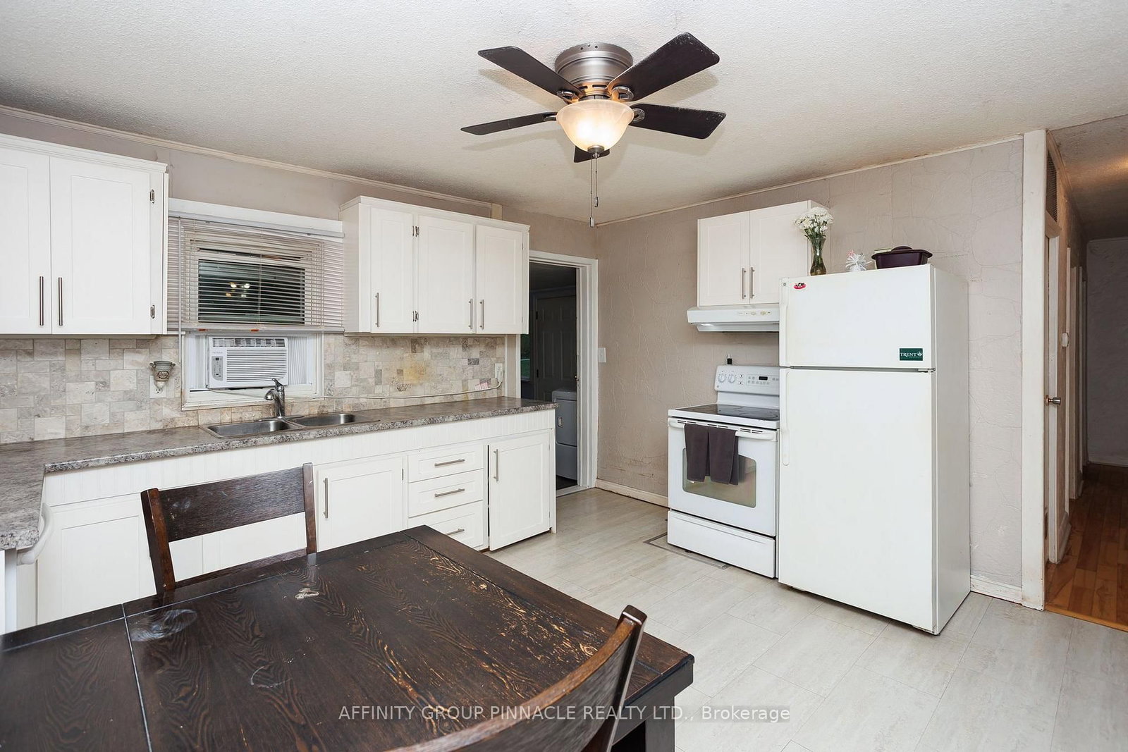 35 Clifton Street • Kawartha Lakes, ON photo 10