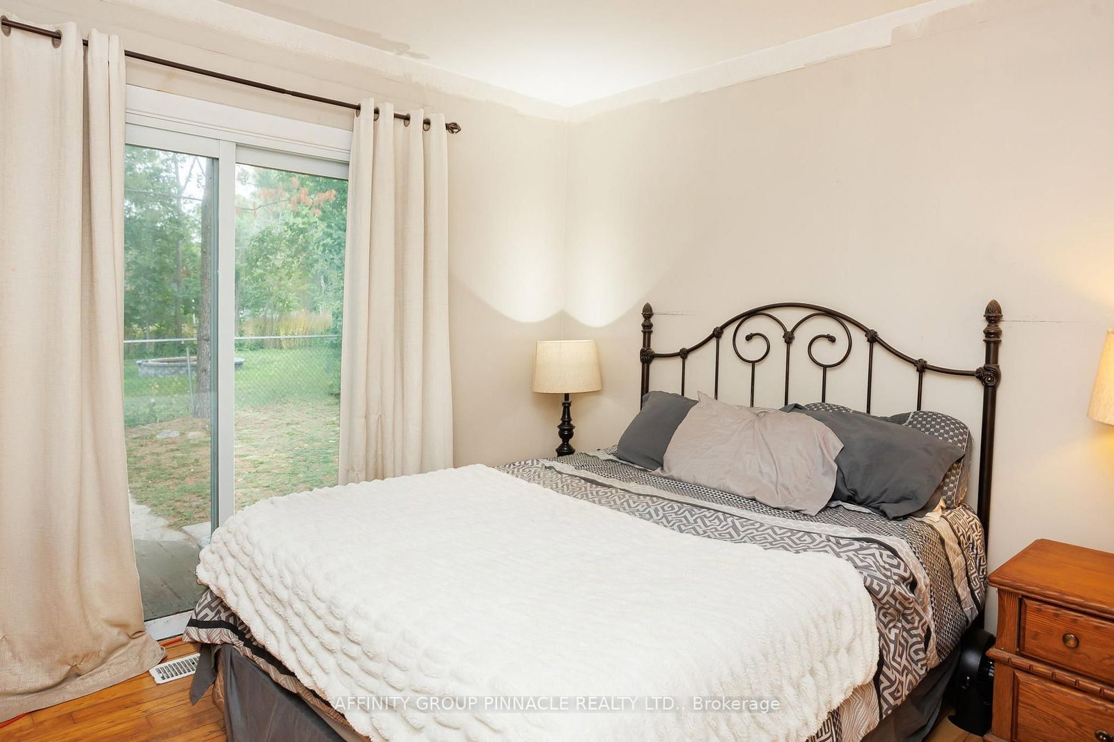 35 Clifton Street • Kawartha Lakes, ON photo 13