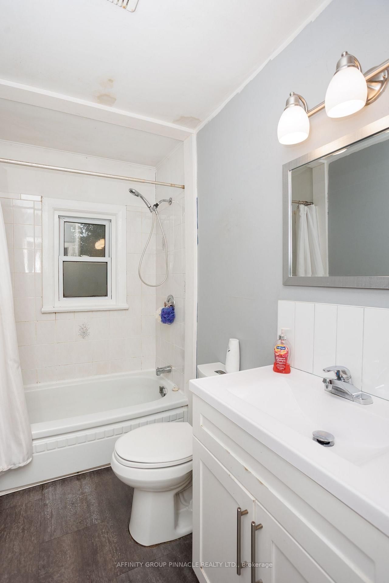 35 Clifton Street • Kawartha Lakes, ON photo 17