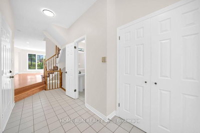 102 Kimberwick Crescent • Ottawa, ON photo 2