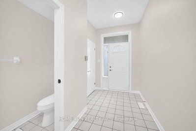 102 Kimberwick Crescent • Ottawa, ON photo 3