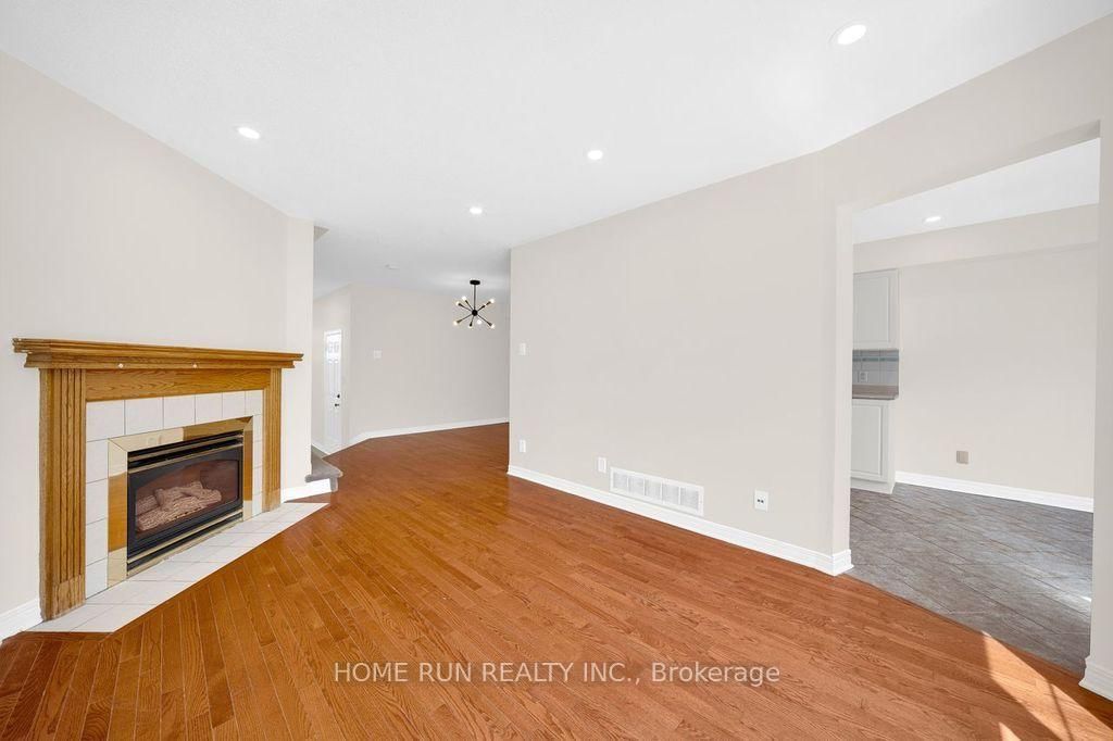 102 Kimberwick Crescent • Ottawa, ON photo 7