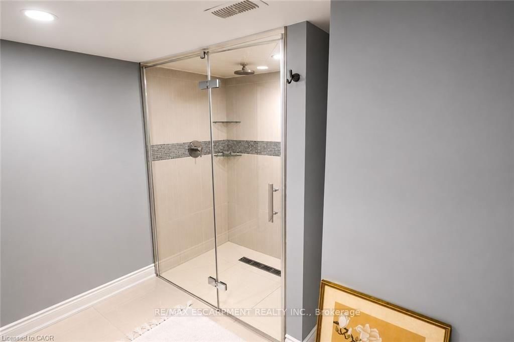172 Highland Road W • Hamilton, ON photo 21