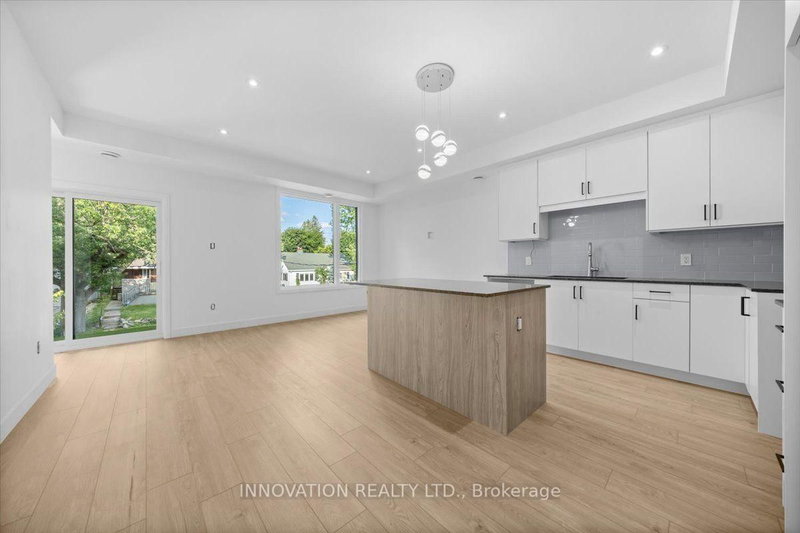 home for lease on 486-2 Wentworth Avenue