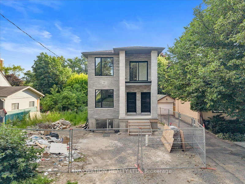 home for lease on 486-1 Wentworth Avenue