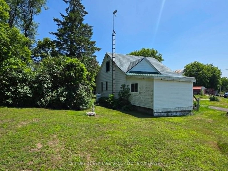 705 Highway 32 Highway SW
