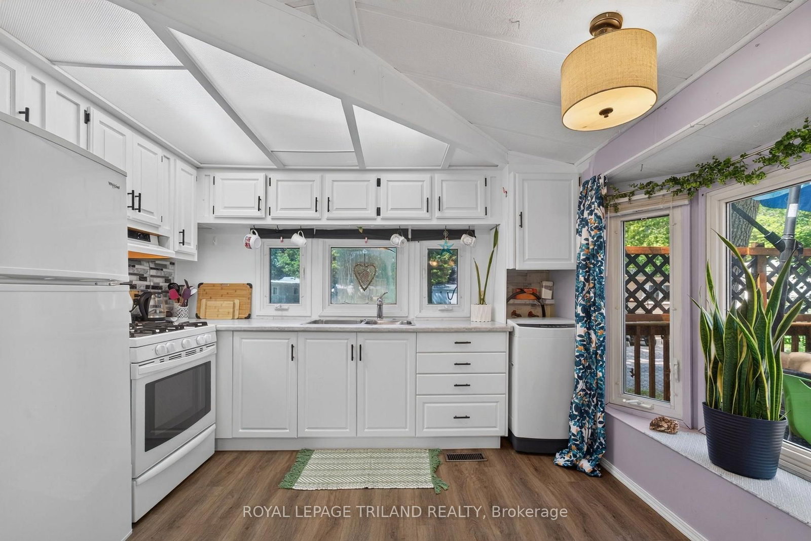 9910 Northville Crescent • #B12 • Lambton Shores, ON photo 12