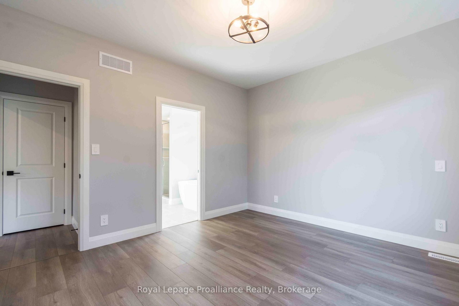 31 MacKenzie John Crescent • Brighton, ON photo 12