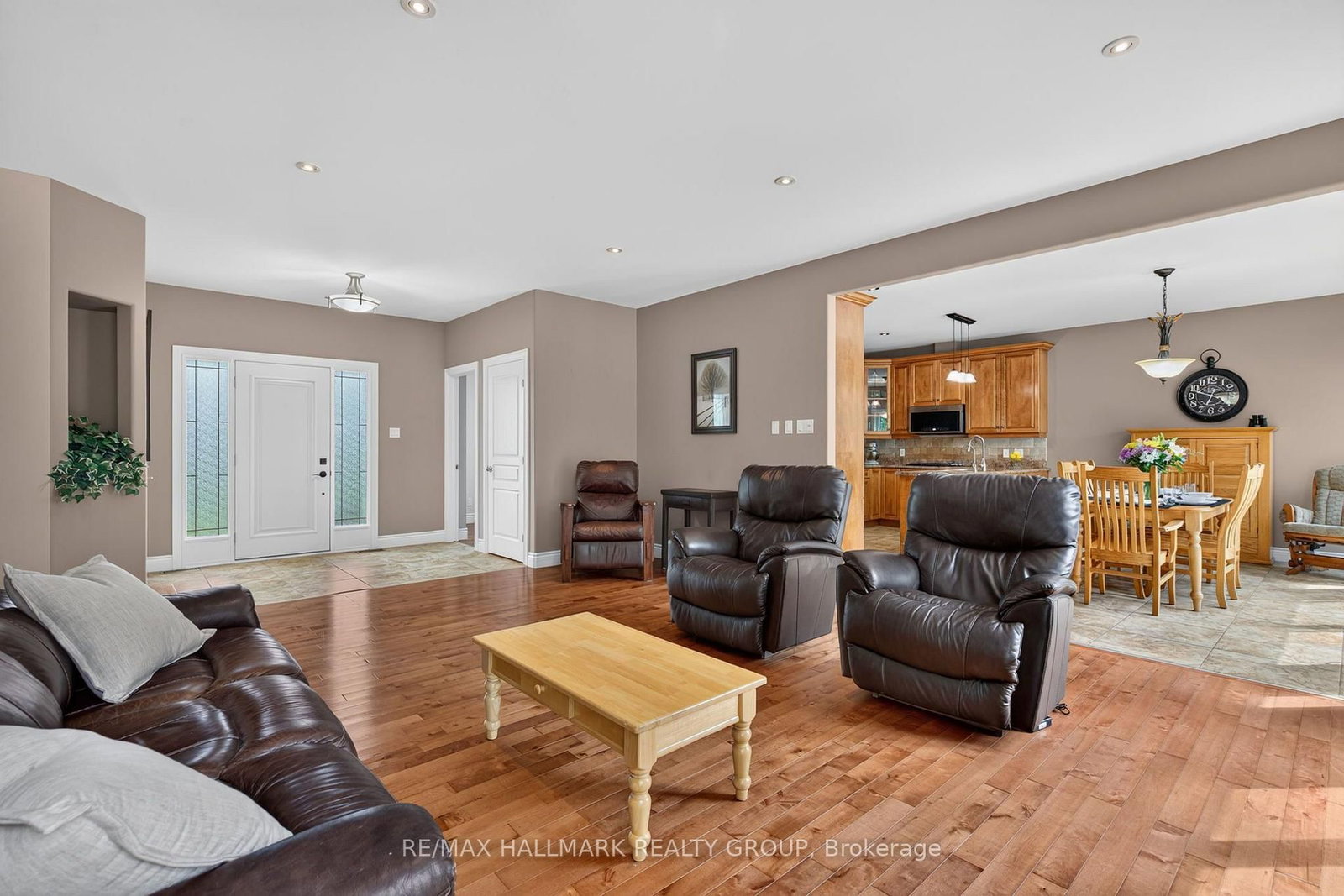 168 Wilbert Cox Drive • Carp, ON photo 5