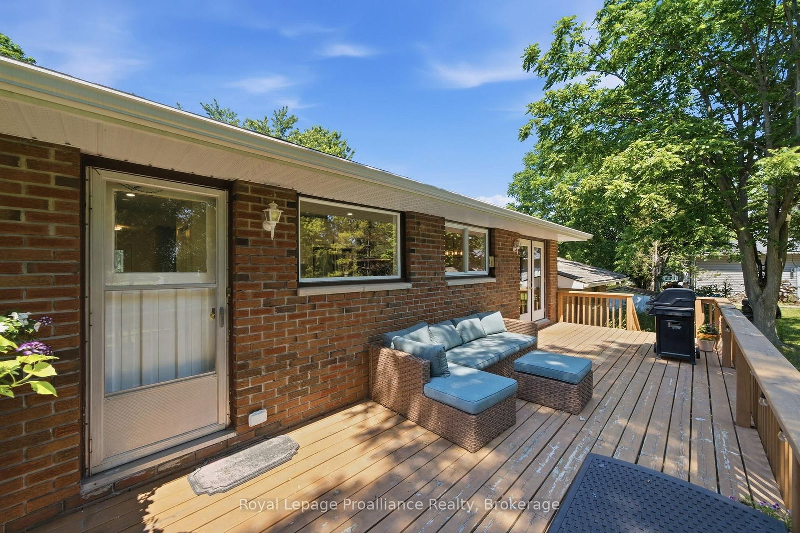 41 WALTER Avenue • Quinte West, ON photo 36