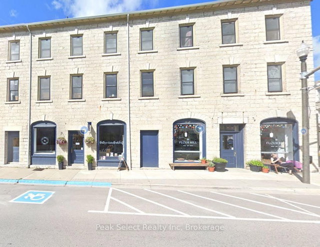 31 - 20 WATER Street S