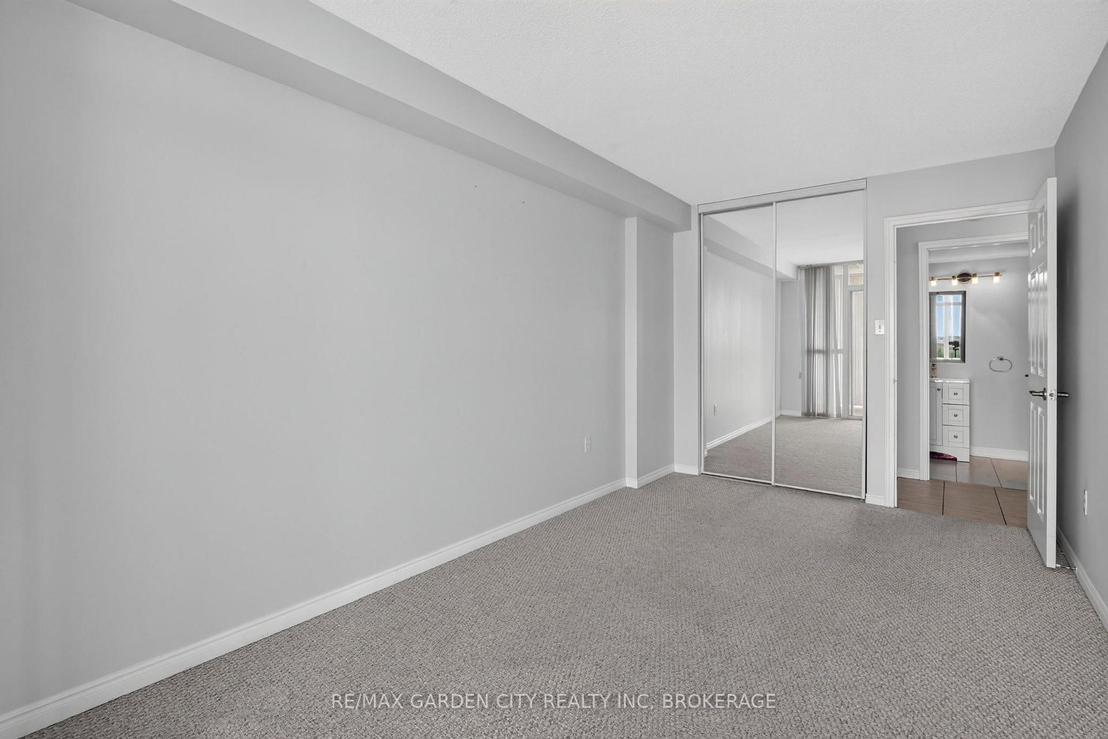 162 Martindale Road • #704 • St. Catharines, ON photo 24