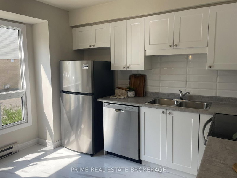 44 - 355 Sandringham Crescent