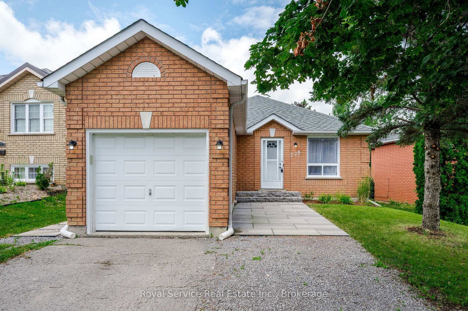 228 Towerhill Road • Peterborough, ON photo 2