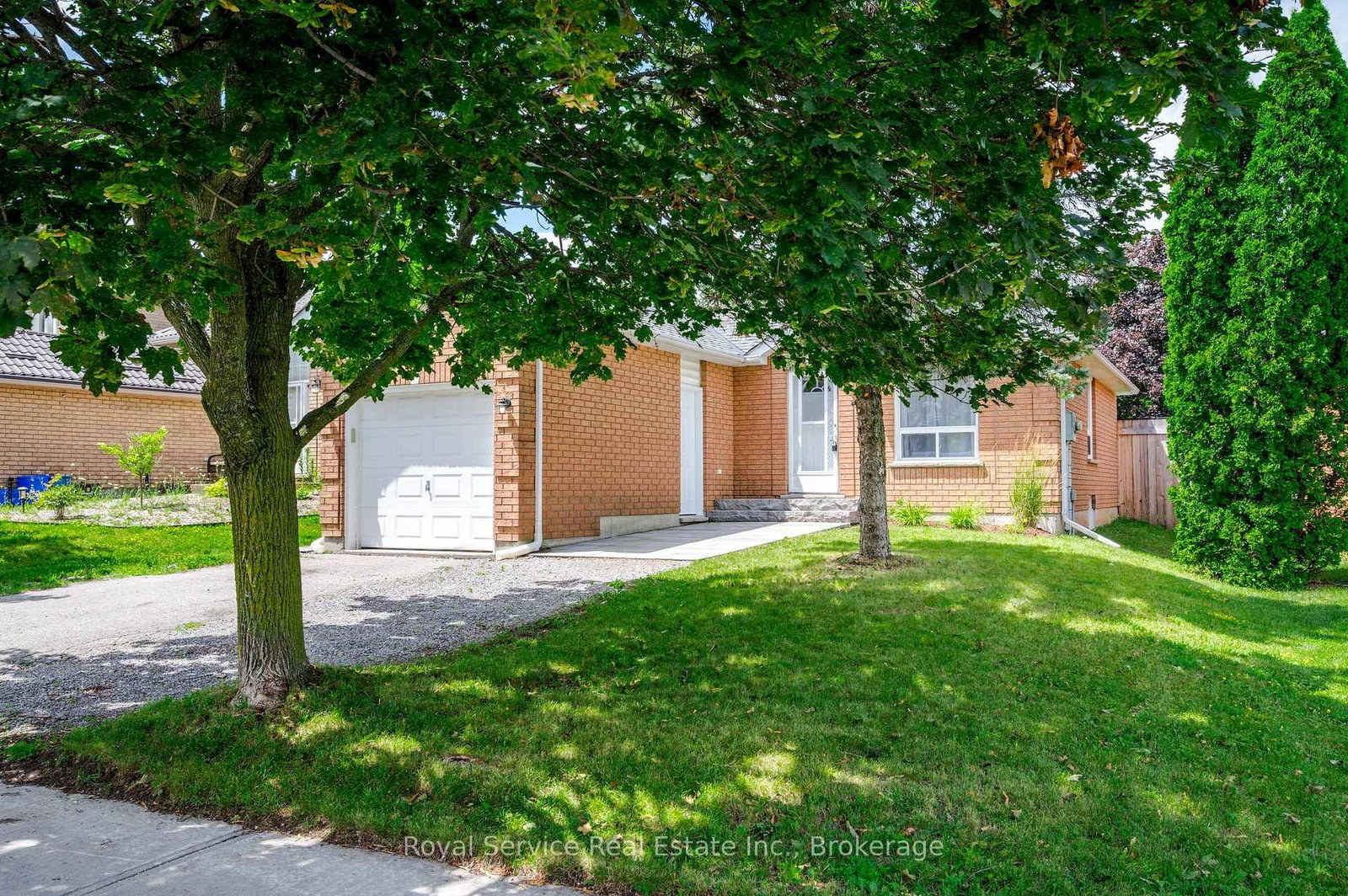 228 Towerhill Road • Peterborough, ON photo 4