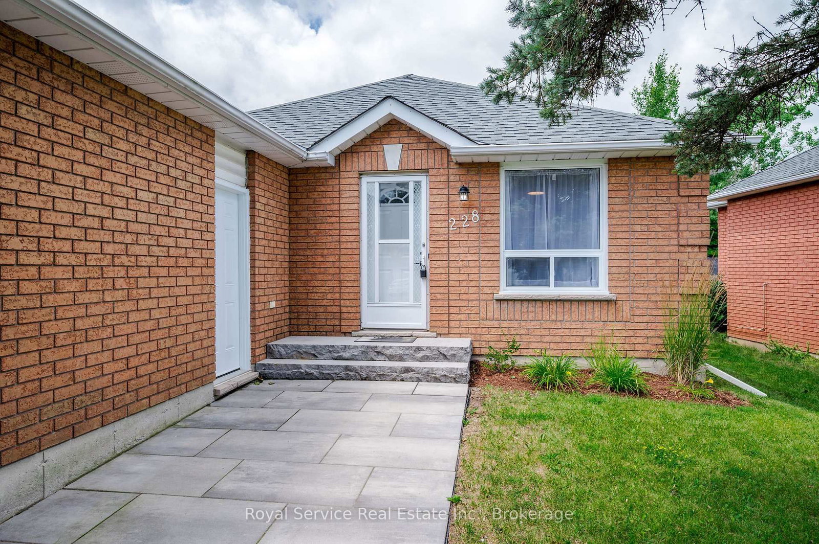 228 Towerhill Road • Peterborough, ON photo 5