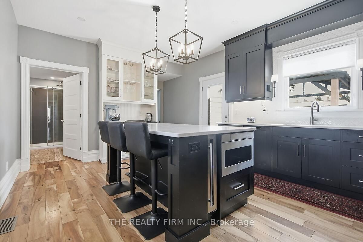 422 Greenfield Street • Petrolia, ON photo 14